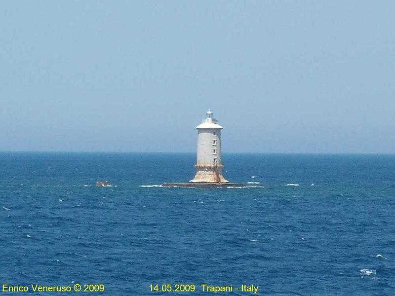 9 - Faro Scoglio Porcelli - Sicilia - Scoglio Porcelli Lighthouse - Sicily - ITALY.jpg